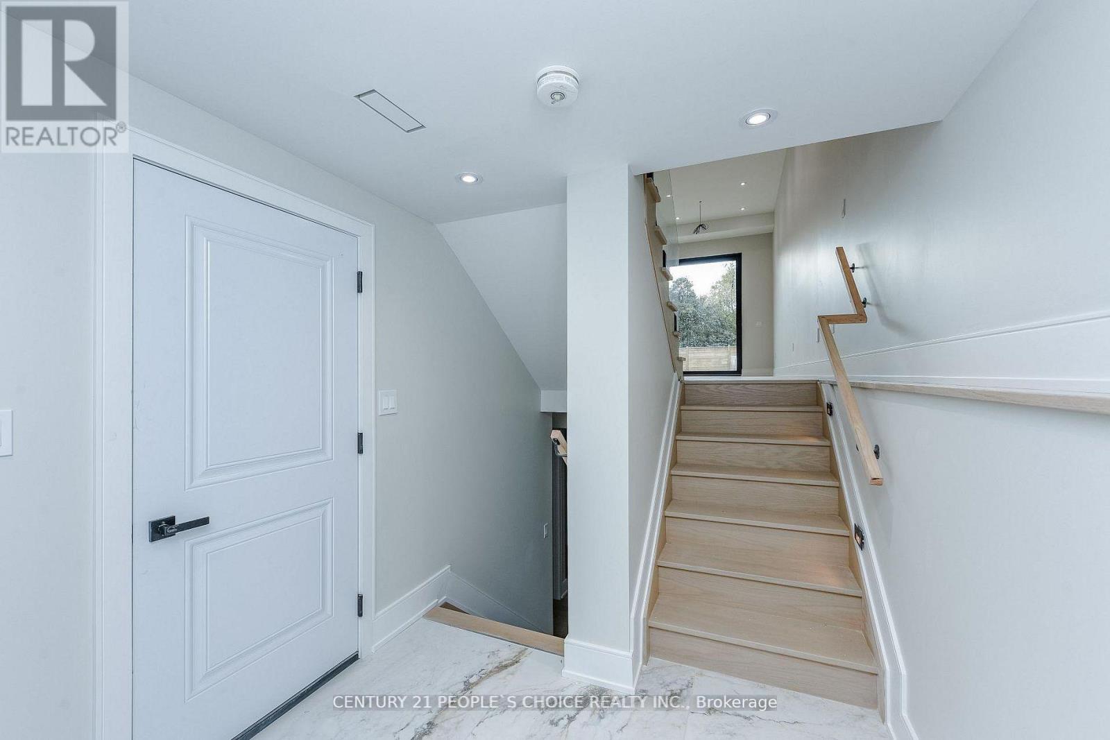 90 Twelfth Street, Toronto, Ontario  M8V 3H1 - Photo 14 - W12794532