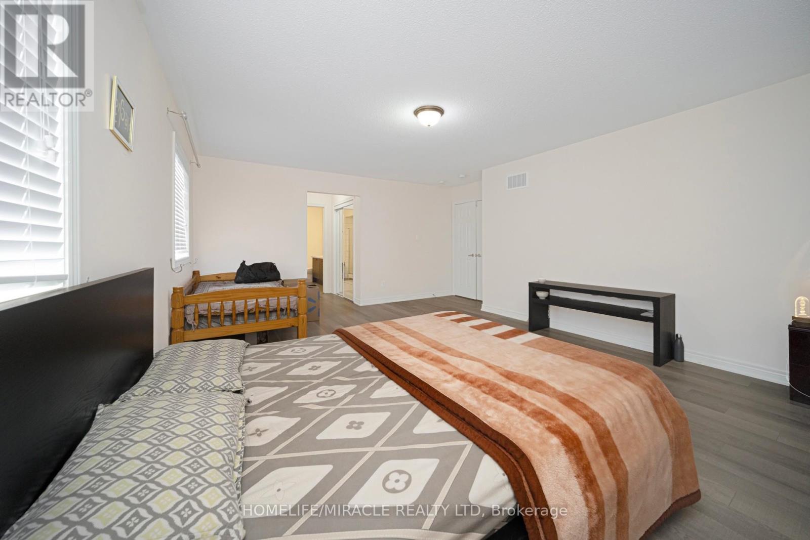 4 Fanning Trail, Brampton, Ontario  L6P 4J4 - Photo 38 - W12794544