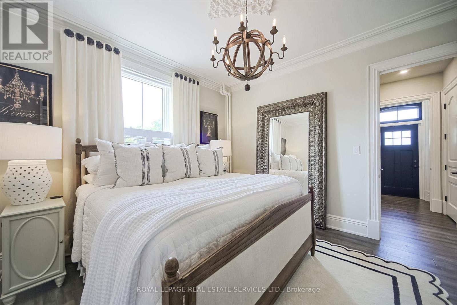 11 Main Street S, Milton, Ontario  L0P 1B0 - Photo 34 - W12794562