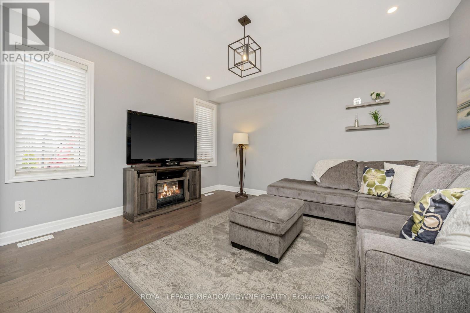 343 English Mill Court, Milton, Ontario  L9E 0A8 - Photo 14 - W12794566