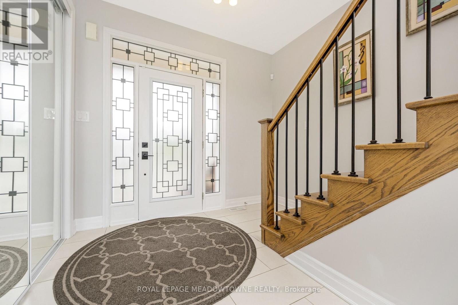 343 English Mill Court, Milton, Ontario  L9E 0A8 - Photo 5 - W12794566