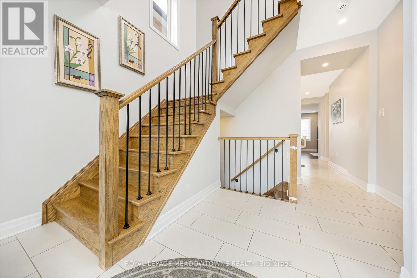 343 English Mill Court, Milton, Ontario  L9E 0A8 - Photo 6 - W12794566