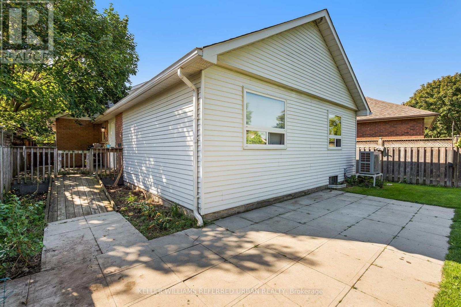 1253 Thorpe Road, Burlington, Ontario  L7S 2C9 - Photo 16 - W12794568