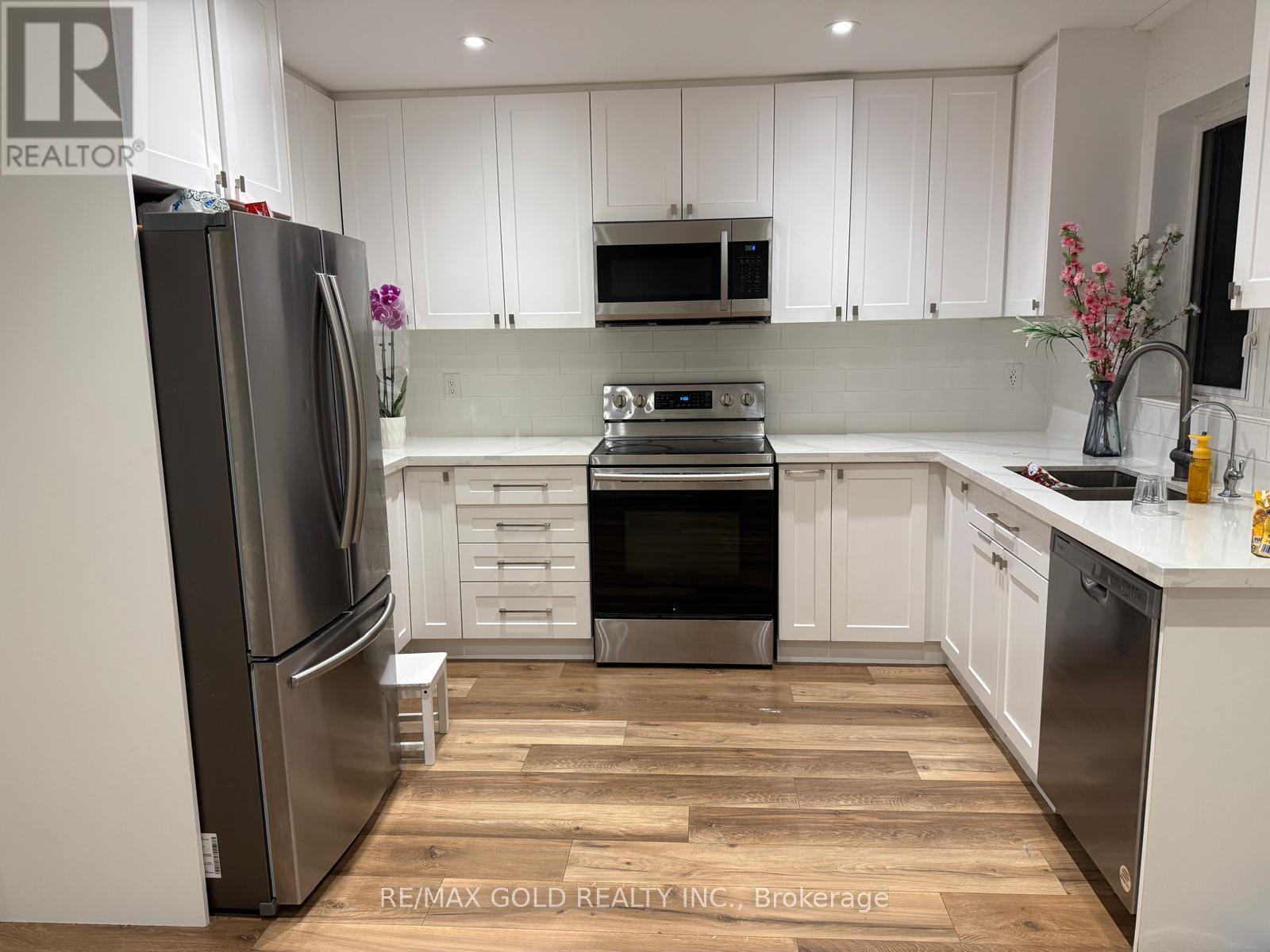 180 Hampshire Way, Milton, Ontario  L9T 6B9 - Photo 5 - W12794594