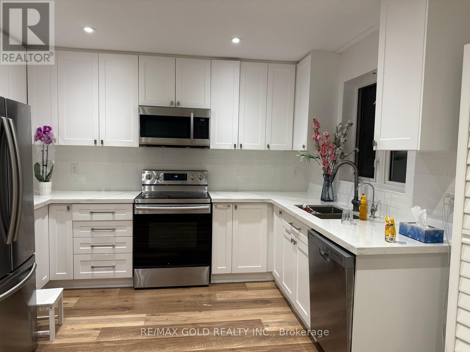 180 Hampshire Way, Milton, Ontario  L9T 6B9 - Photo 7 - W12794594