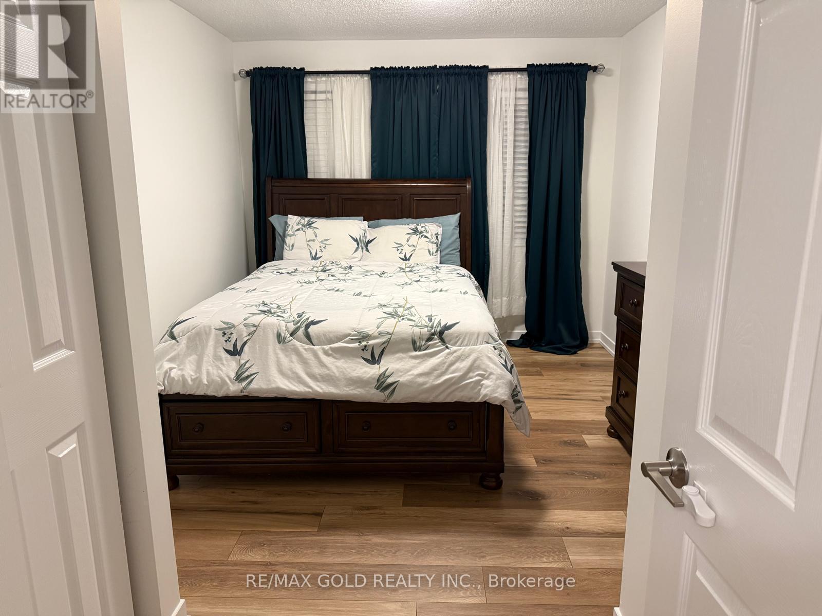 180 Hampshire Way, Milton, Ontario  L9T 6B9 - Photo 8 - W12794594