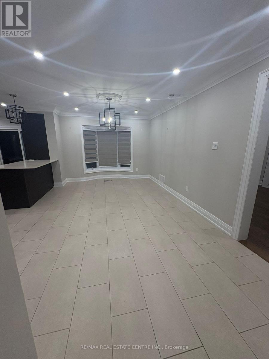 112 Braidwood Lake Road, Brampton, Ontario  L6Z 4L9 - Photo 12 - W12794602