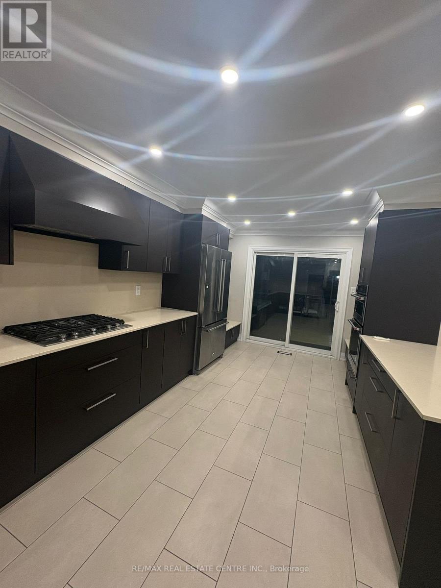 112 Braidwood Lake Road, Brampton, Ontario  L6Z 4L9 - Photo 13 - W12794602