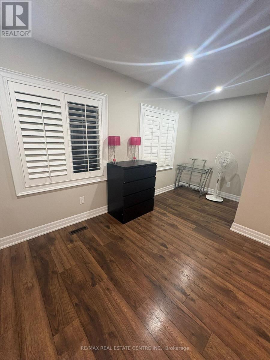 112 Braidwood Lake Road, Brampton, Ontario  L6Z 4L9 - Photo 18 - W12794602