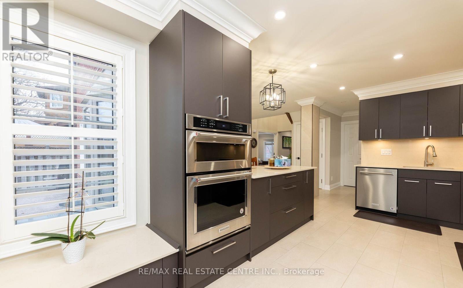 112 Braidwood Lake Road, Brampton, Ontario  L6Z 4L9 - Photo 3 - W12794602