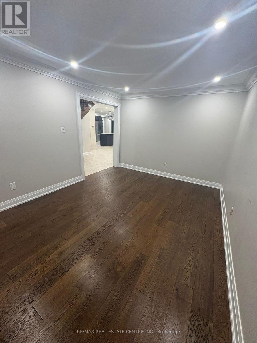 112 Braidwood Lake Road, Brampton, Ontario  L6Z 4L9 - Photo 6 - W12794602