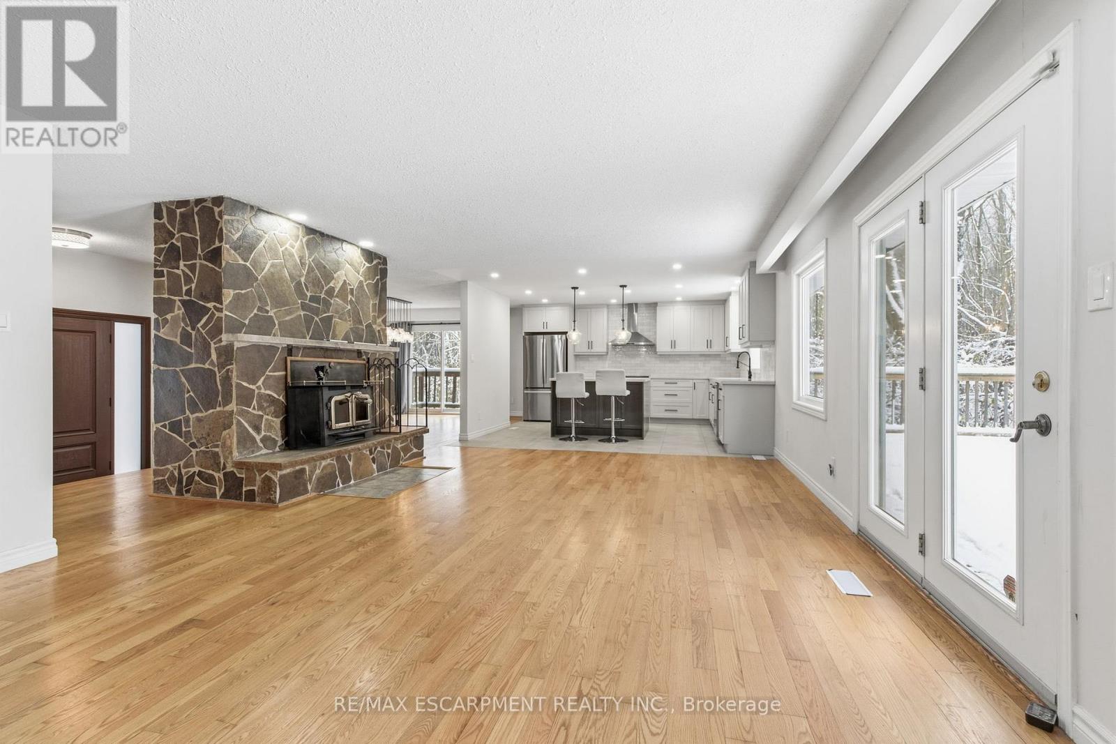 563 6th Concession Road W, Hamilton, Ontario  L8B 1N2 - Photo 10 - X12794530