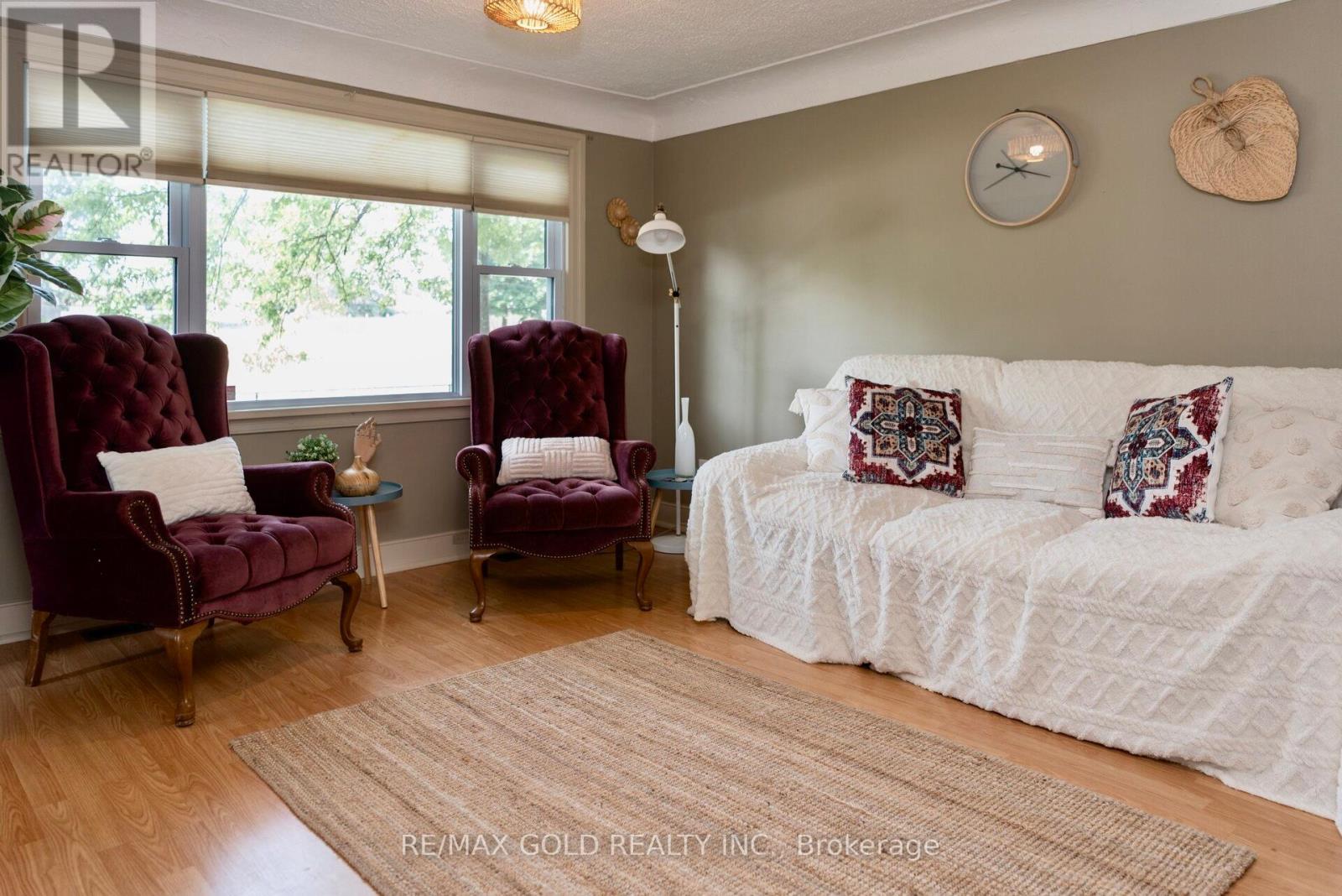 5853 Mcleod Road, Niagara Falls, Ontario  L2G 3E5 - Photo 4 - X12794550