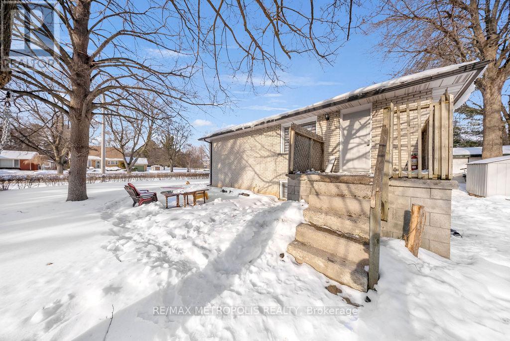 263 Fergus Avenue, Kitchener, Ontario  N2A 2H7 - Photo 4 - X12794588