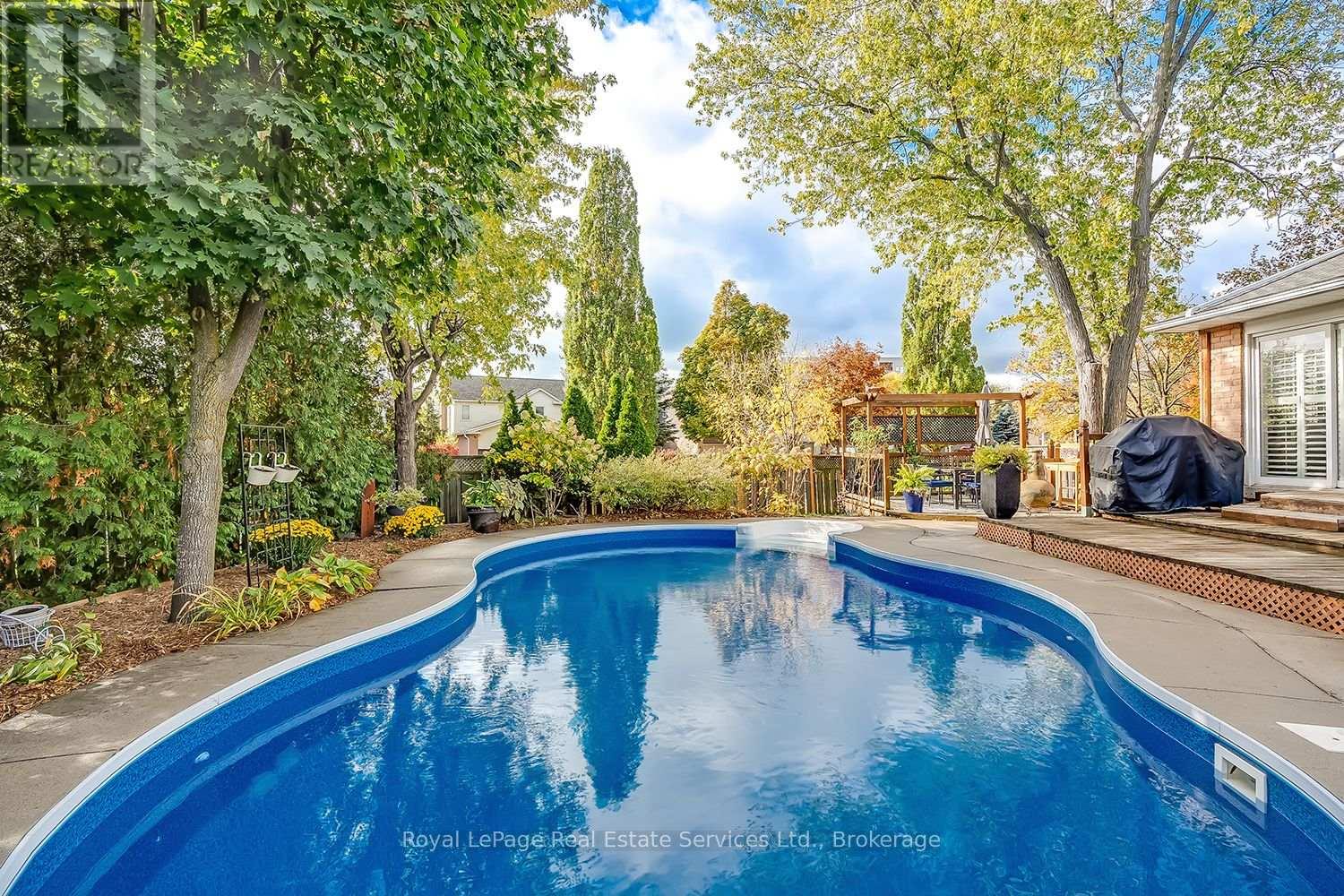 1544 Greenbriar Drive, Oakville, Ontario  L6M 1Y5 - Photo 39 - W12794668