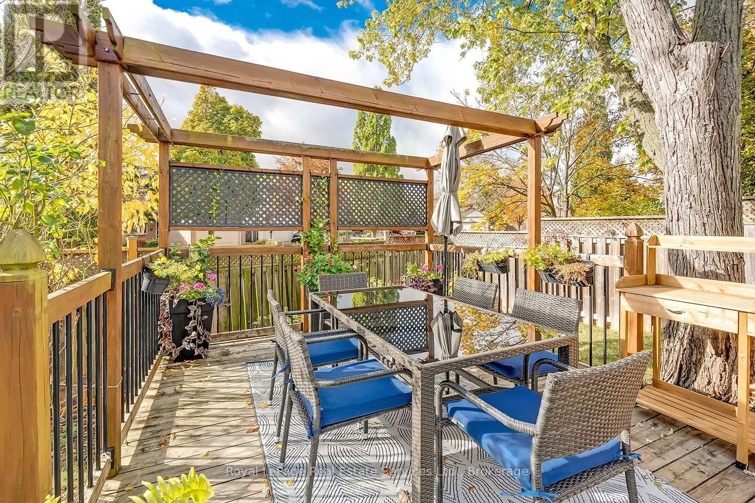 1544 Greenbriar Drive, Oakville, Ontario  L6M 1Y5 - Photo 44 - W12794668