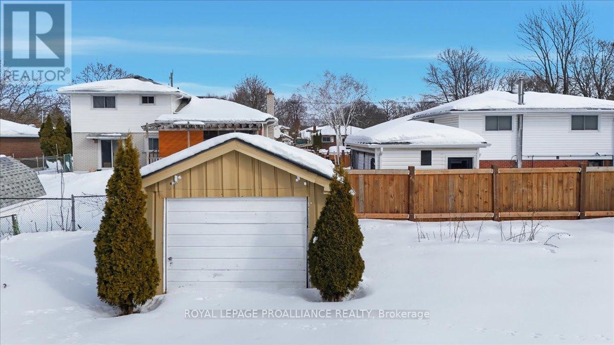 15 Thorncliffe Drive, Belleville, Ontario K8P 4L3 - Photo 42 - X12794344