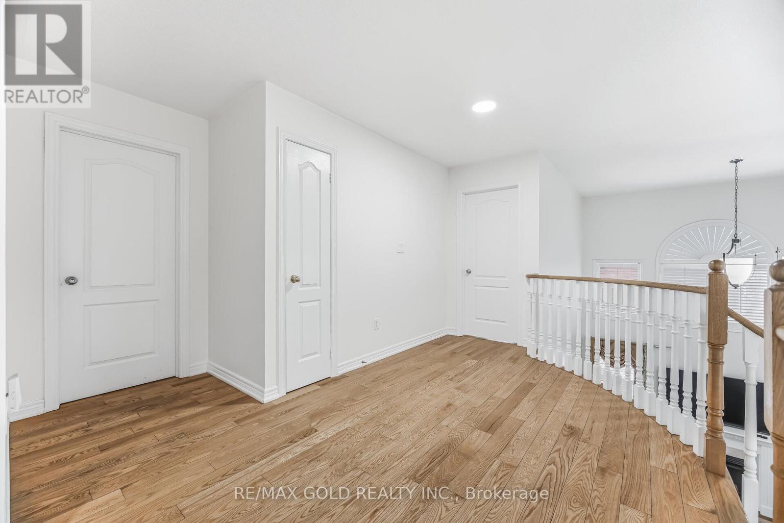 4 Plateau Drive, Brampton, Ontario  L6R 3G5 - Photo 10 - W12774054