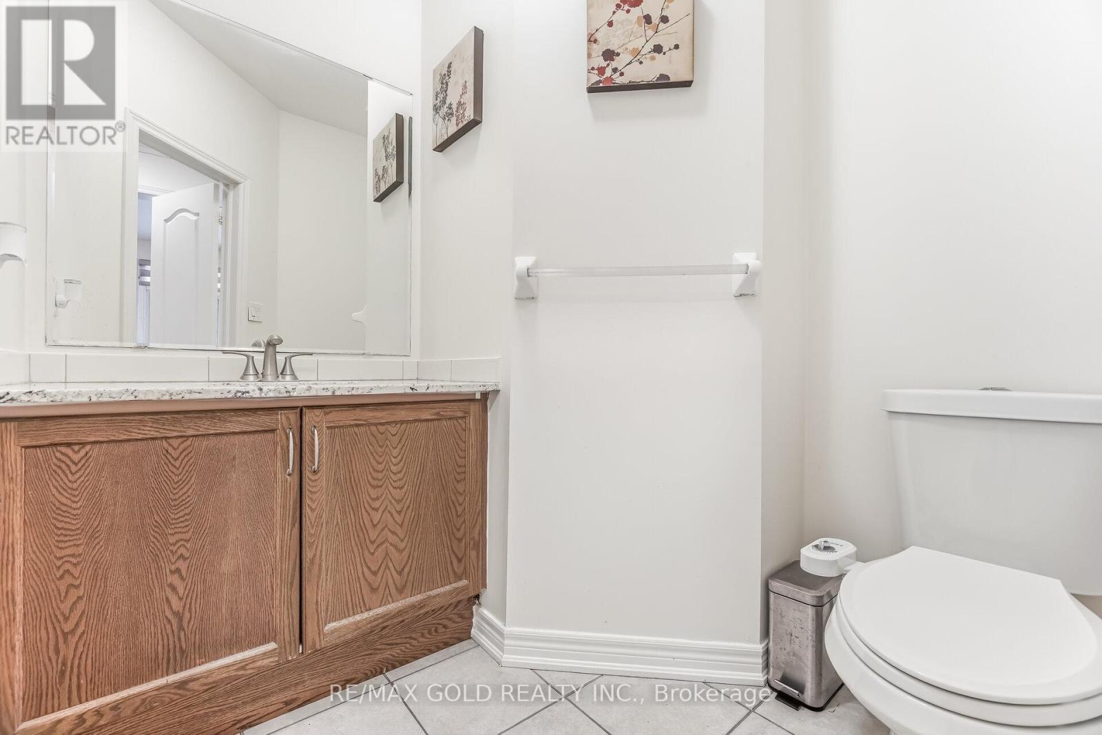 4 Plateau Drive, Brampton, Ontario  L6R 3G5 - Photo 8 - W12774054