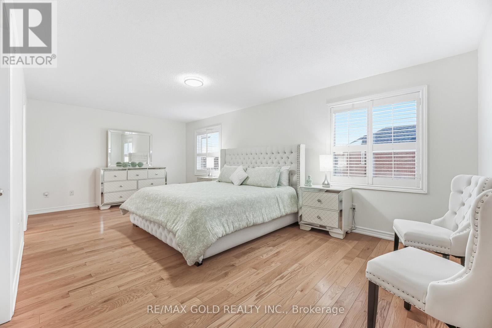 4 Plateau Drive, Brampton, Ontario  L6R 3G5 - Photo 11 - W12774054