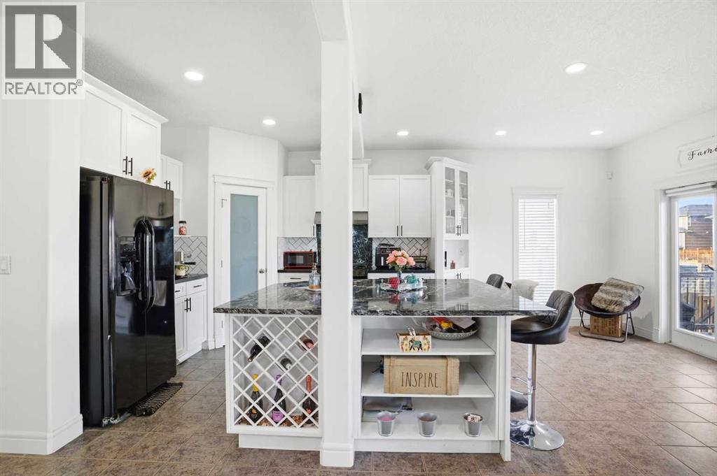 712 Luxstone Landing Sw, Airdrie, Alberta  T4B 3L1 - Photo 18 - A2286053