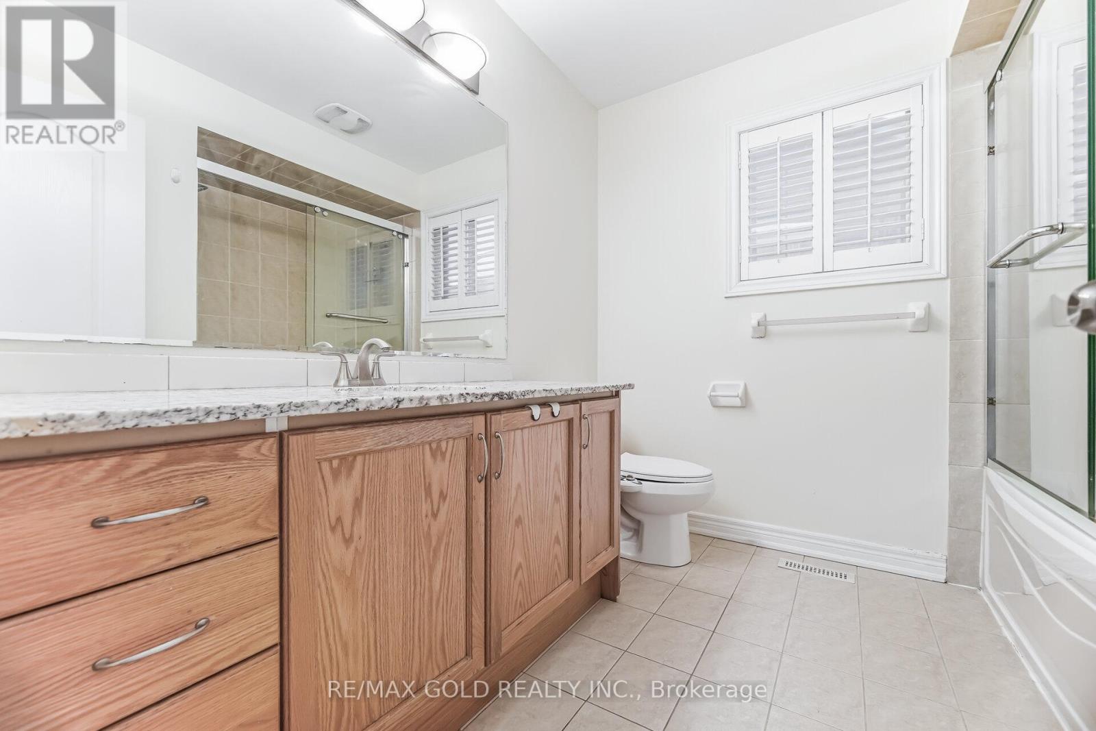 4 Plateau Drive, Brampton, Ontario  L6R 3G5 - Photo 16 - W12774054