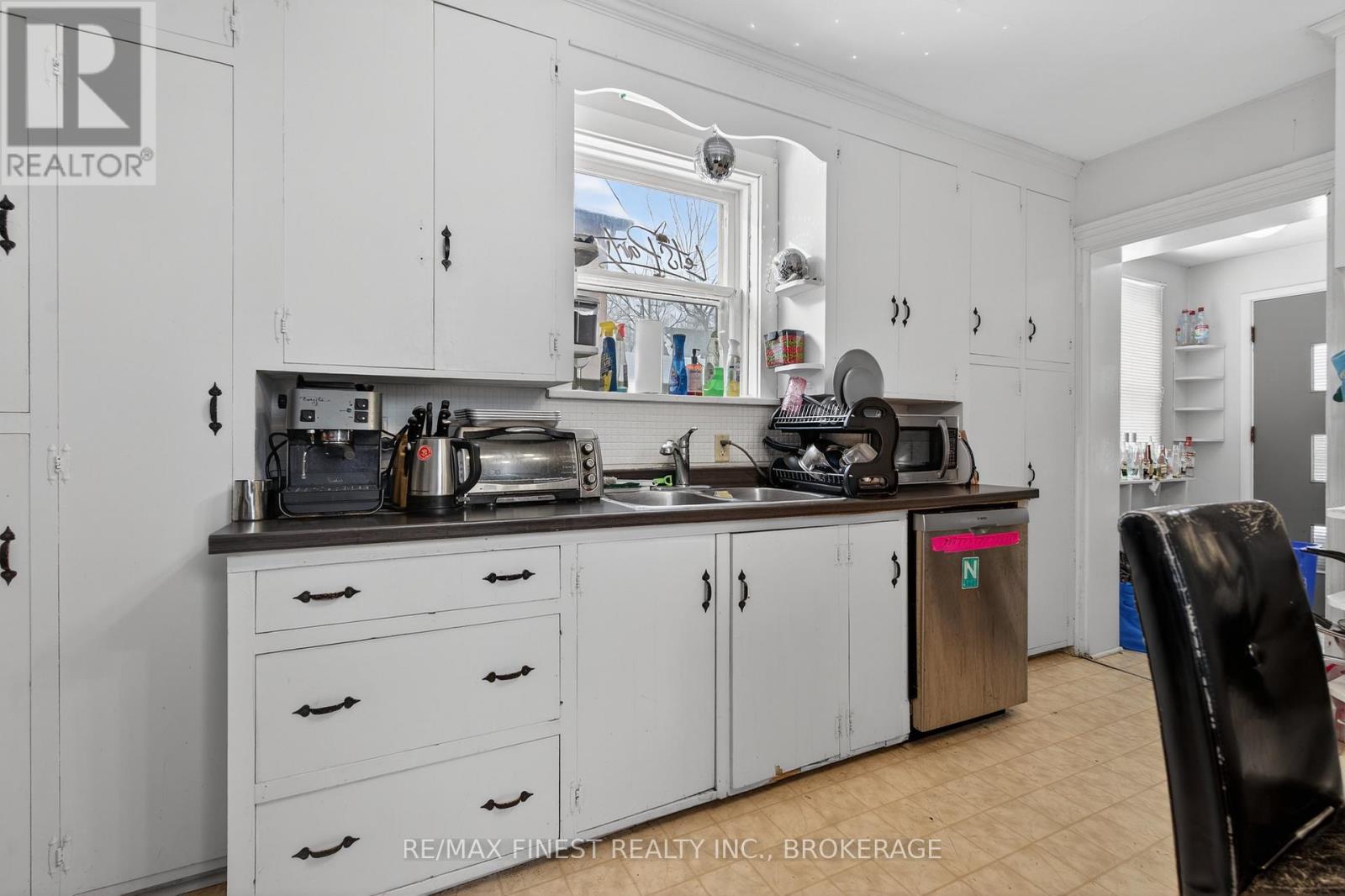 431 Brock Street, Kingston, Ontario  K7L 1T5 - Photo 8 - X12794656