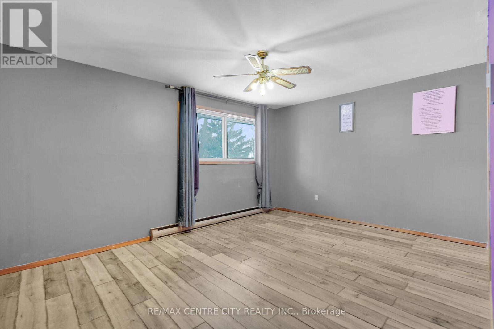 55 Mohegan Crescent, London East, Ontario  N5V 2X7 - Photo 16 - X12794758