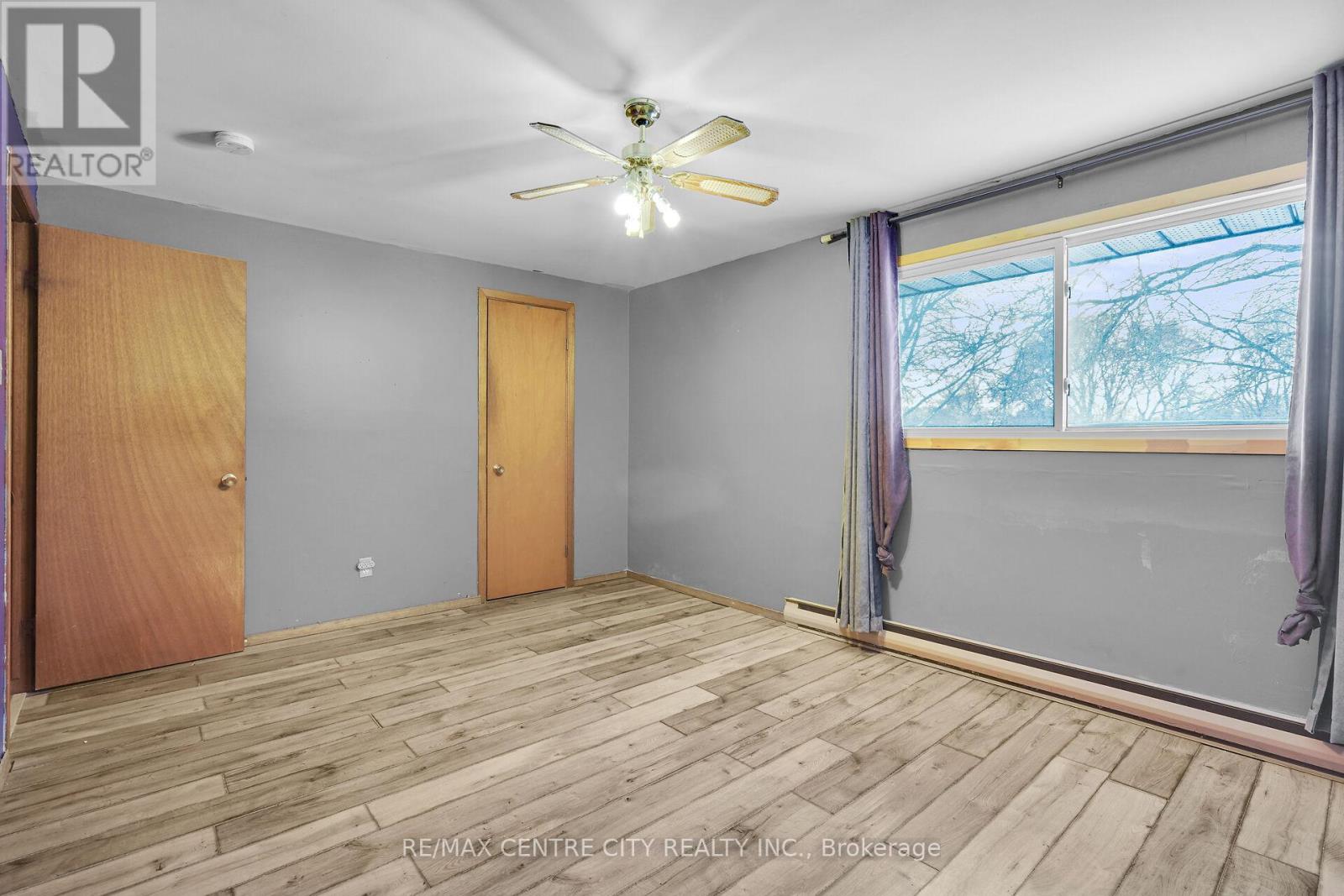 55 Mohegan Crescent, London East, Ontario  N5V 2X7 - Photo 17 - X12794758