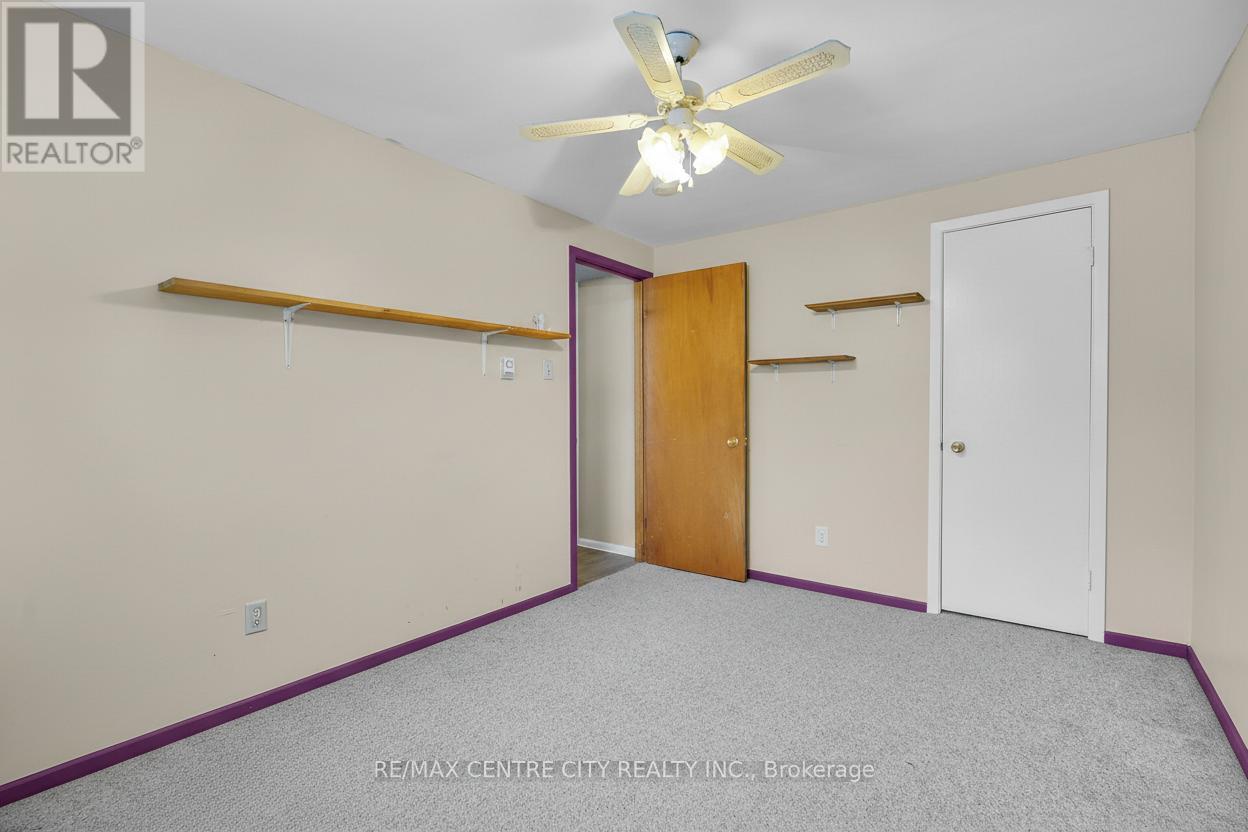 55 Mohegan Crescent, London East, Ontario  N5V 2X7 - Photo 19 - X12794758