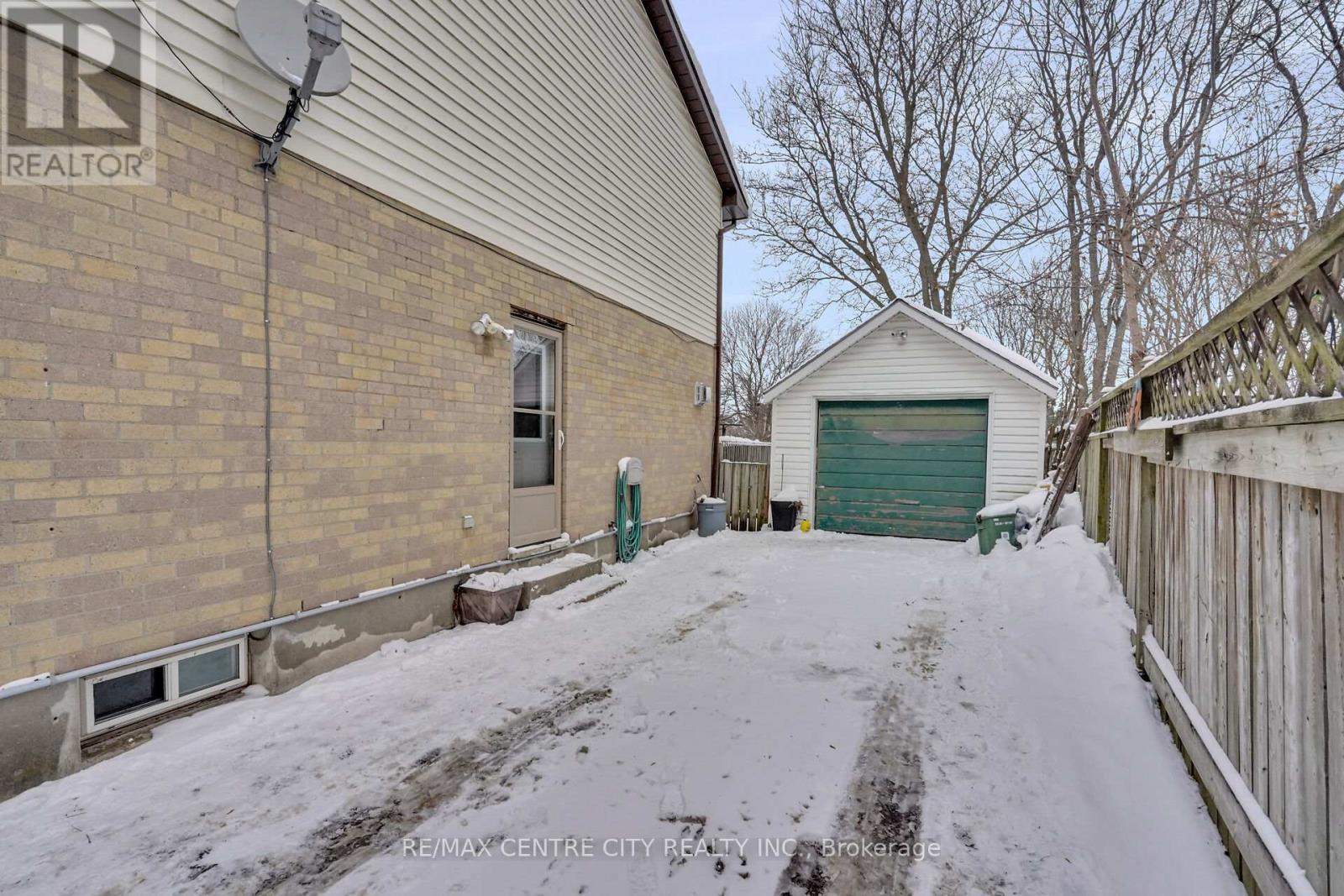 55 Mohegan Crescent, London East, Ontario  N5V 2X7 - Photo 26 - X12794758