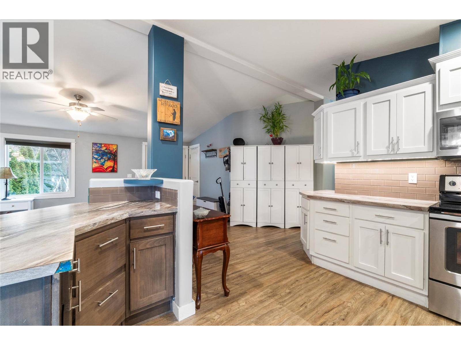 218 Aspen Drive, Chase, British Columbia  V0E 1M0 - Photo 9 - 10373963