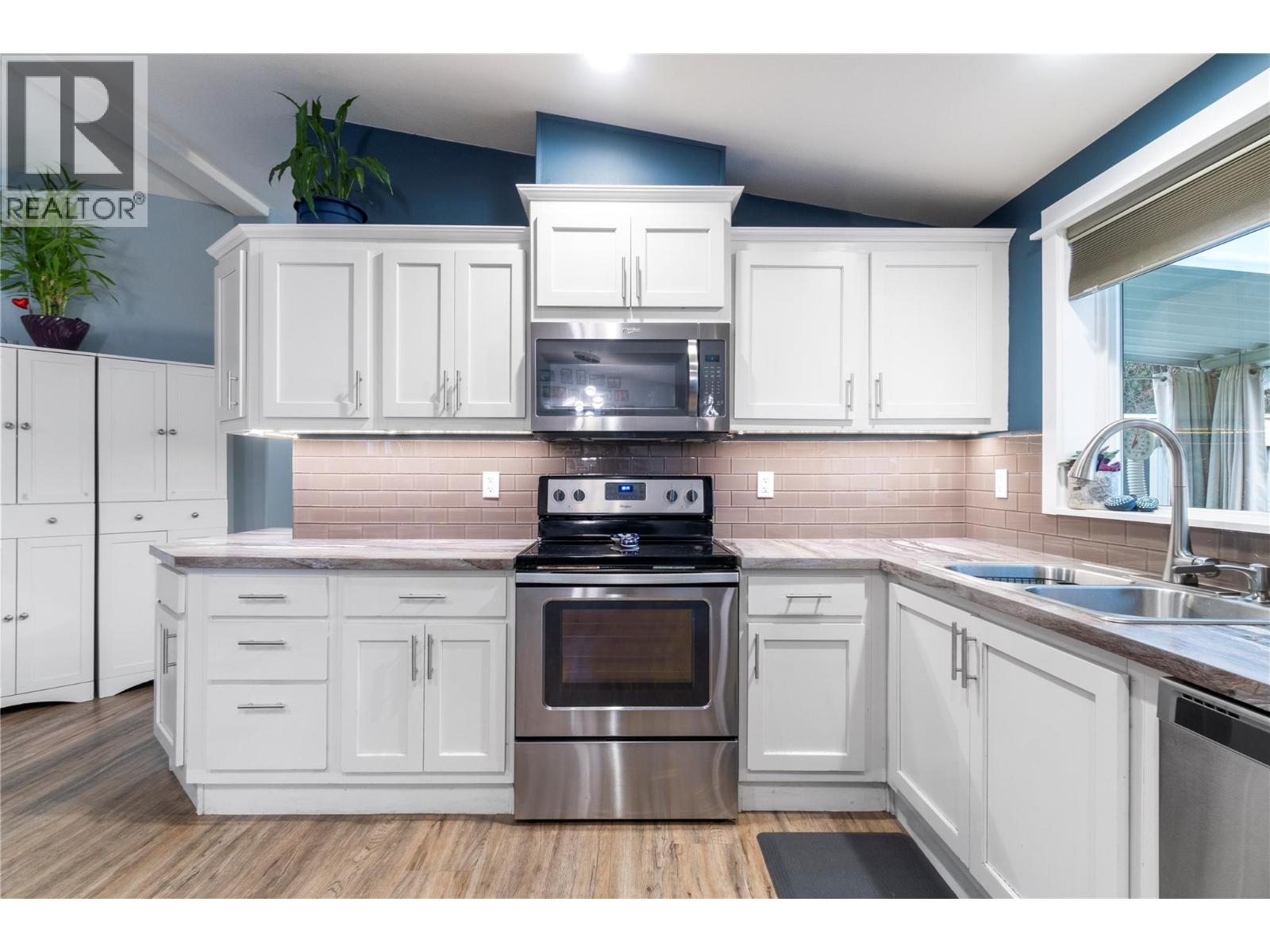 218 Aspen Drive, Chase, British Columbia  V0E 1M0 - Photo 5 - 10373963