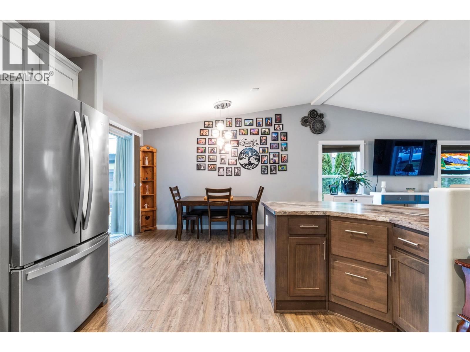 218 Aspen Drive, Chase, British Columbia  V0E 1M0 - Photo 11 - 10373963