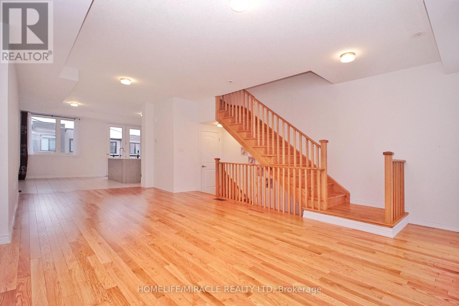 59 Sorbara Way, Whitby, Ontario  L1M 0M4 - Photo 18 - E12595164