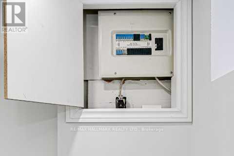 106 Willow Avenue, Toronto, Ontario  M4E 3K3 - Photo 35 - E12676532