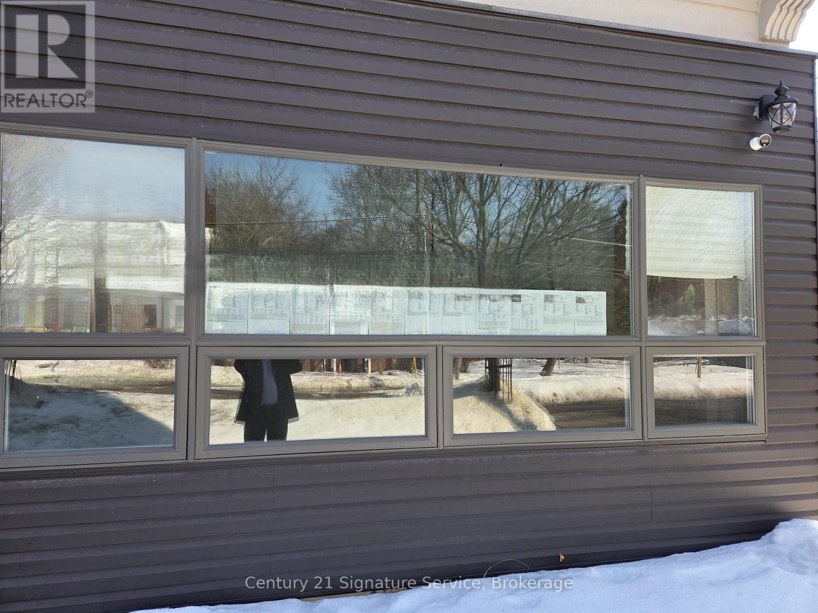 Main Flr - 1060 Old Derry Road, Mississauga, Ontario  L5W 1A1 - Photo 12 - W12780852