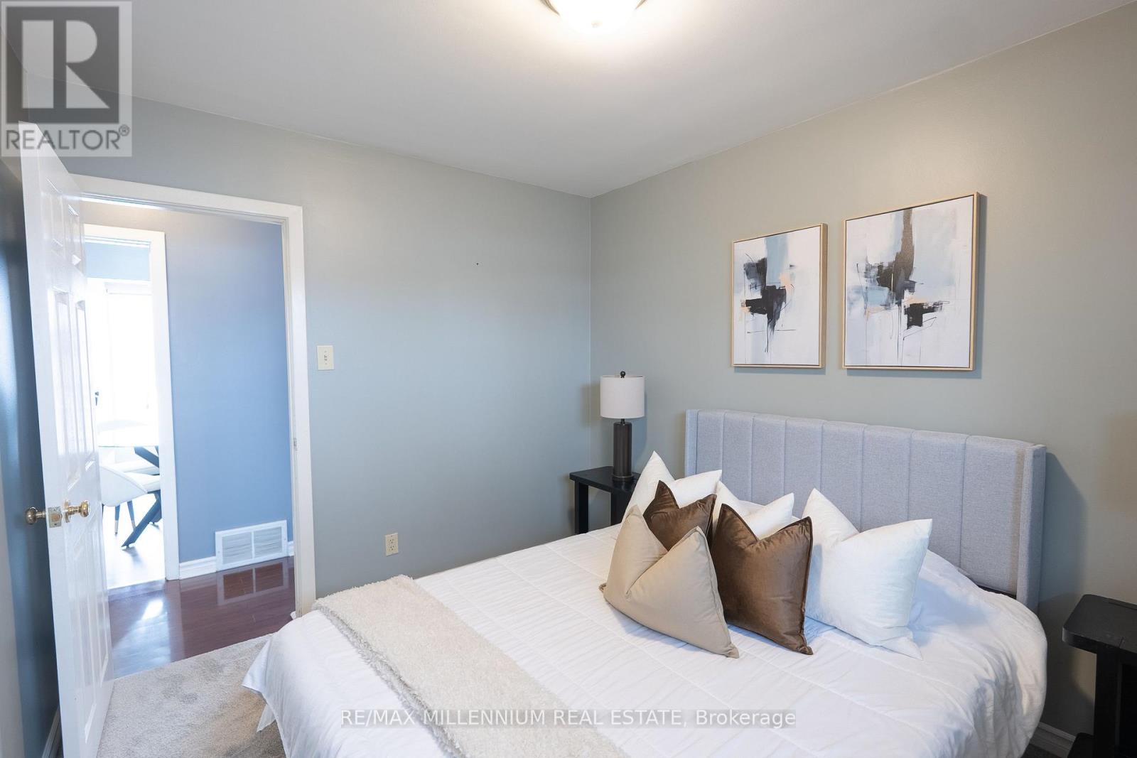 50 Stevens Crescent, Halton Hills, Ontario  L7G 1B6 - Photo 8 - W12793322