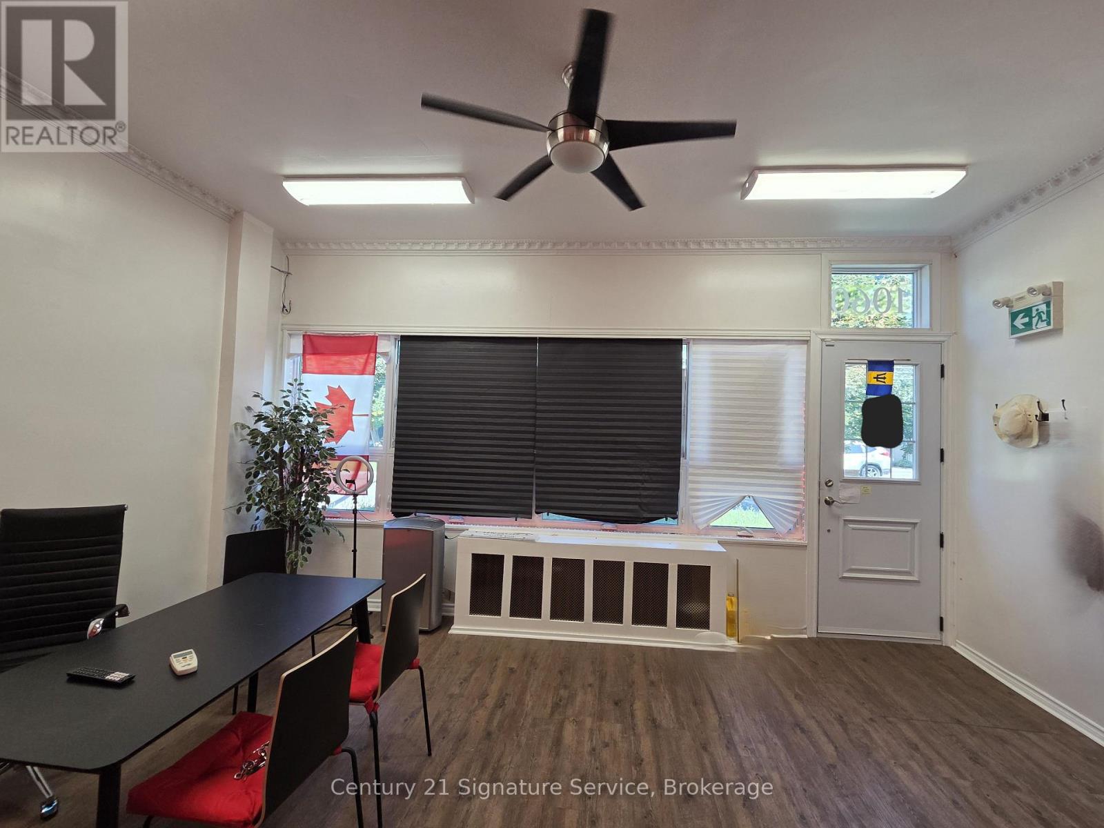 Main Flr - 1060 Old Derry Road, Mississauga, Ontario  L5W 1A1 - Photo 9 - W12780852