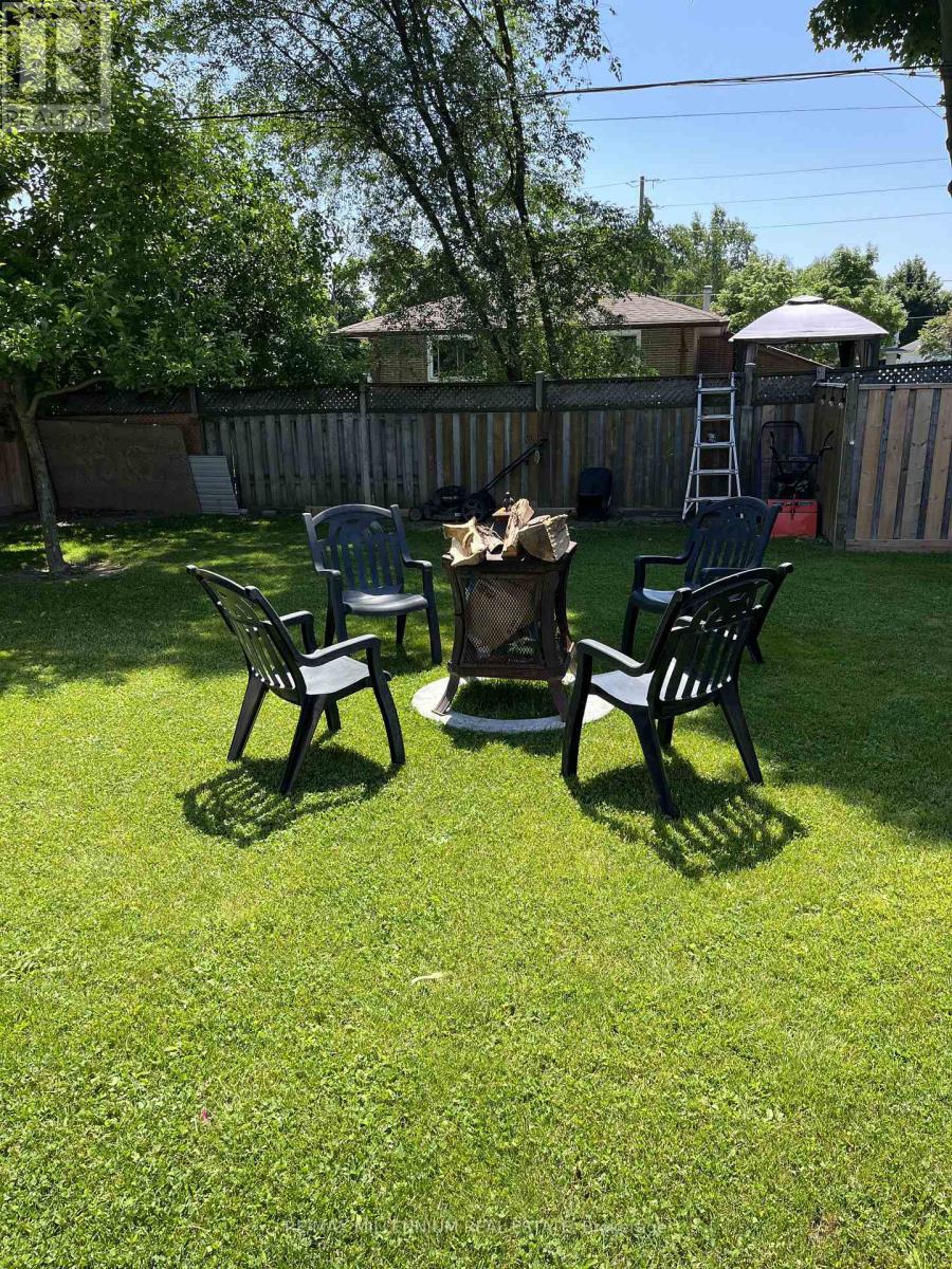 50 Stevens Crescent, Halton Hills, Ontario  L7G 1B6 - Photo 16 - W12793322