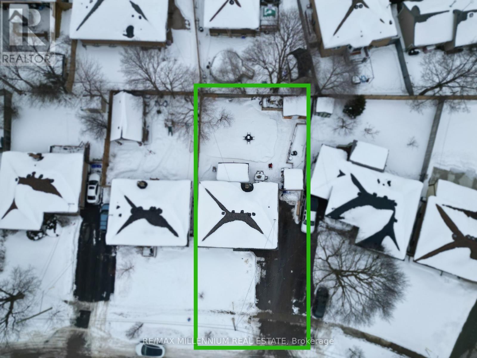 50 Stevens Crescent, Halton Hills, Ontario  L7G 1B6 - Photo 2 - W12793322