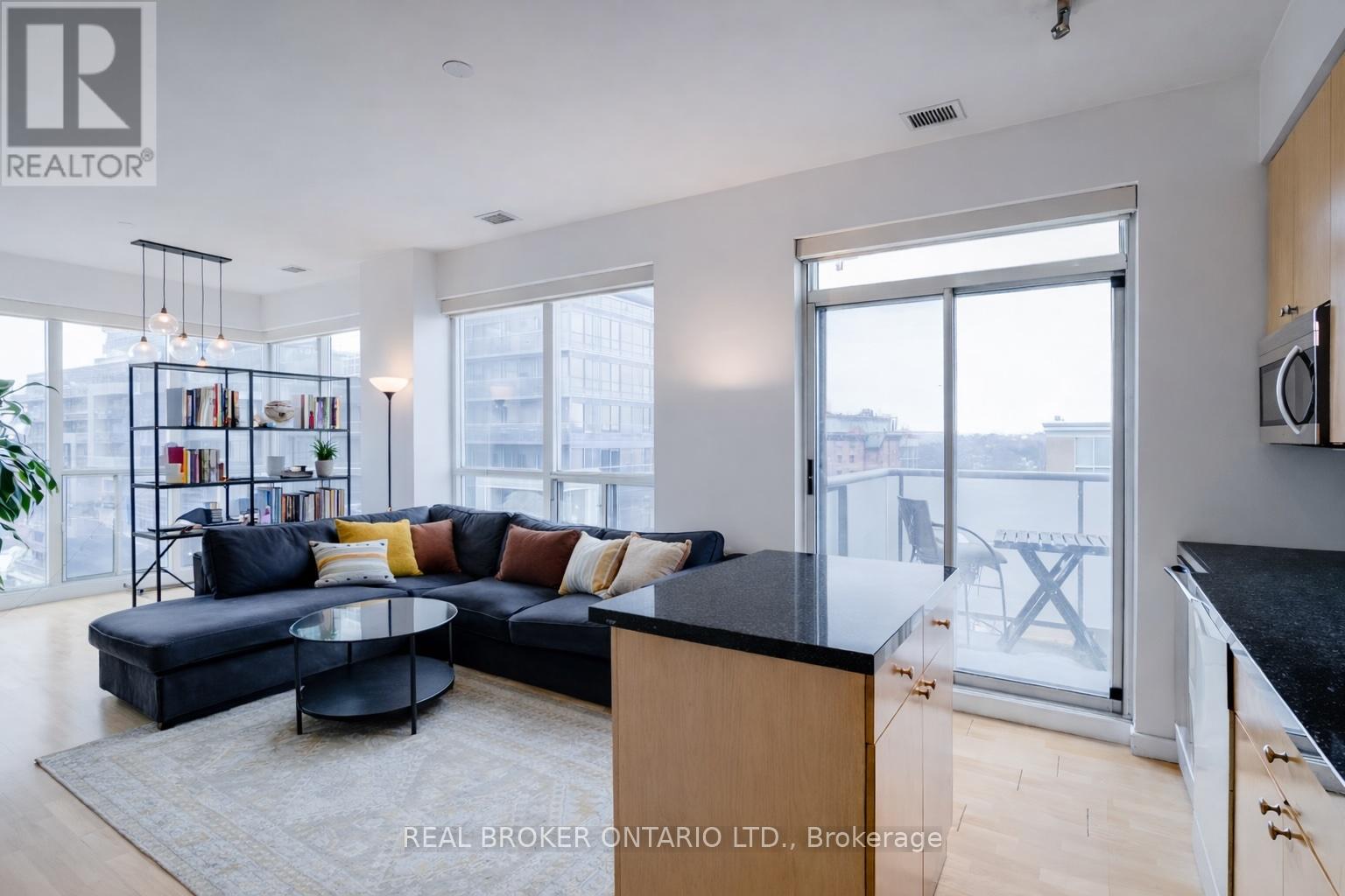 909 - 1005 King Street W, Toronto, Ontario  M6K 3M8 - Photo 2 - C12794722