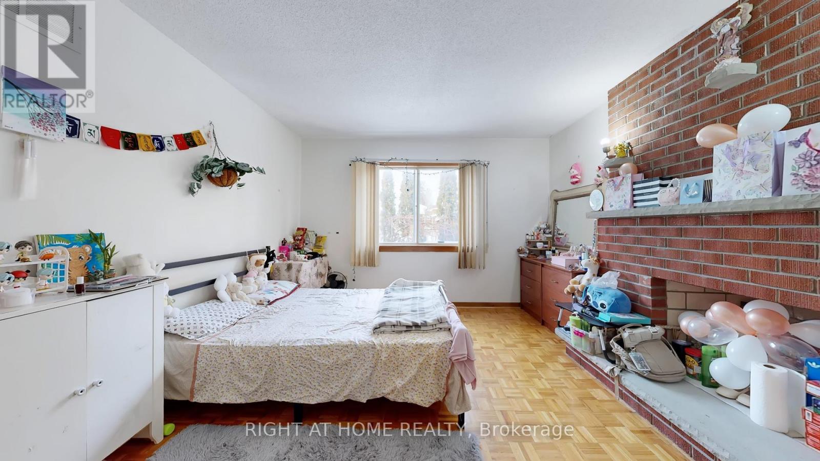 94 Madawaska Avenue, Toronto, Ontario  M2M 2R4 - Photo 30 - C12794804