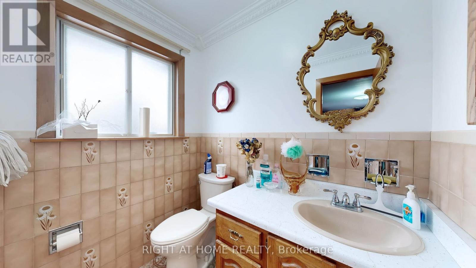 94 Madawaska Avenue, Toronto, Ontario  M2M 2R4 - Photo 39 - C12794804