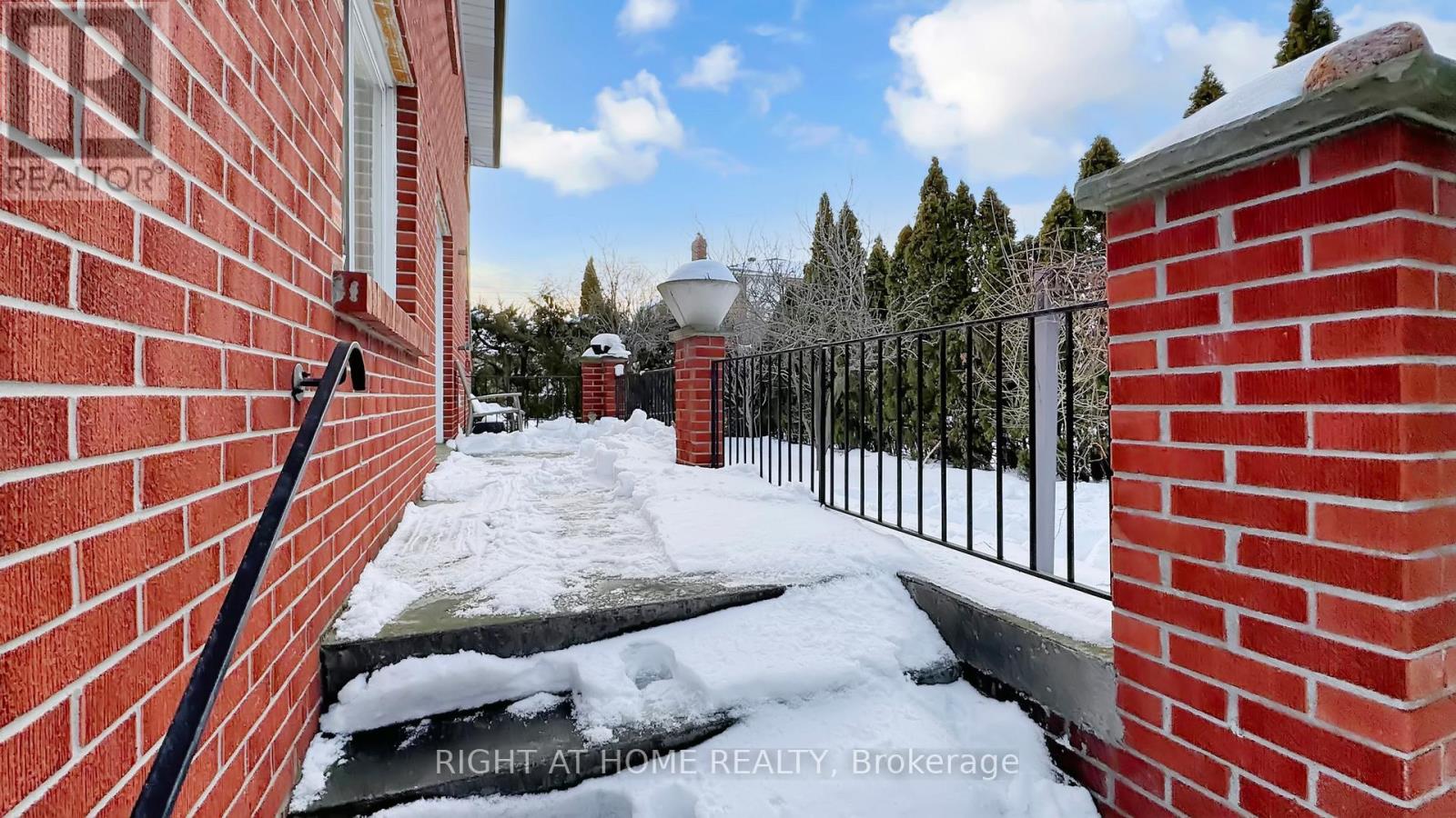 94 Madawaska Avenue, Toronto, Ontario  M2M 2R4 - Photo 41 - C12794804