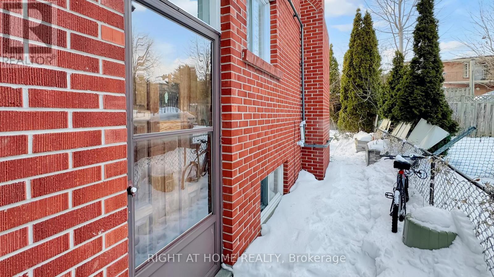 94 Madawaska Avenue, Toronto, Ontario  M2M 2R4 - Photo 42 - C12794804