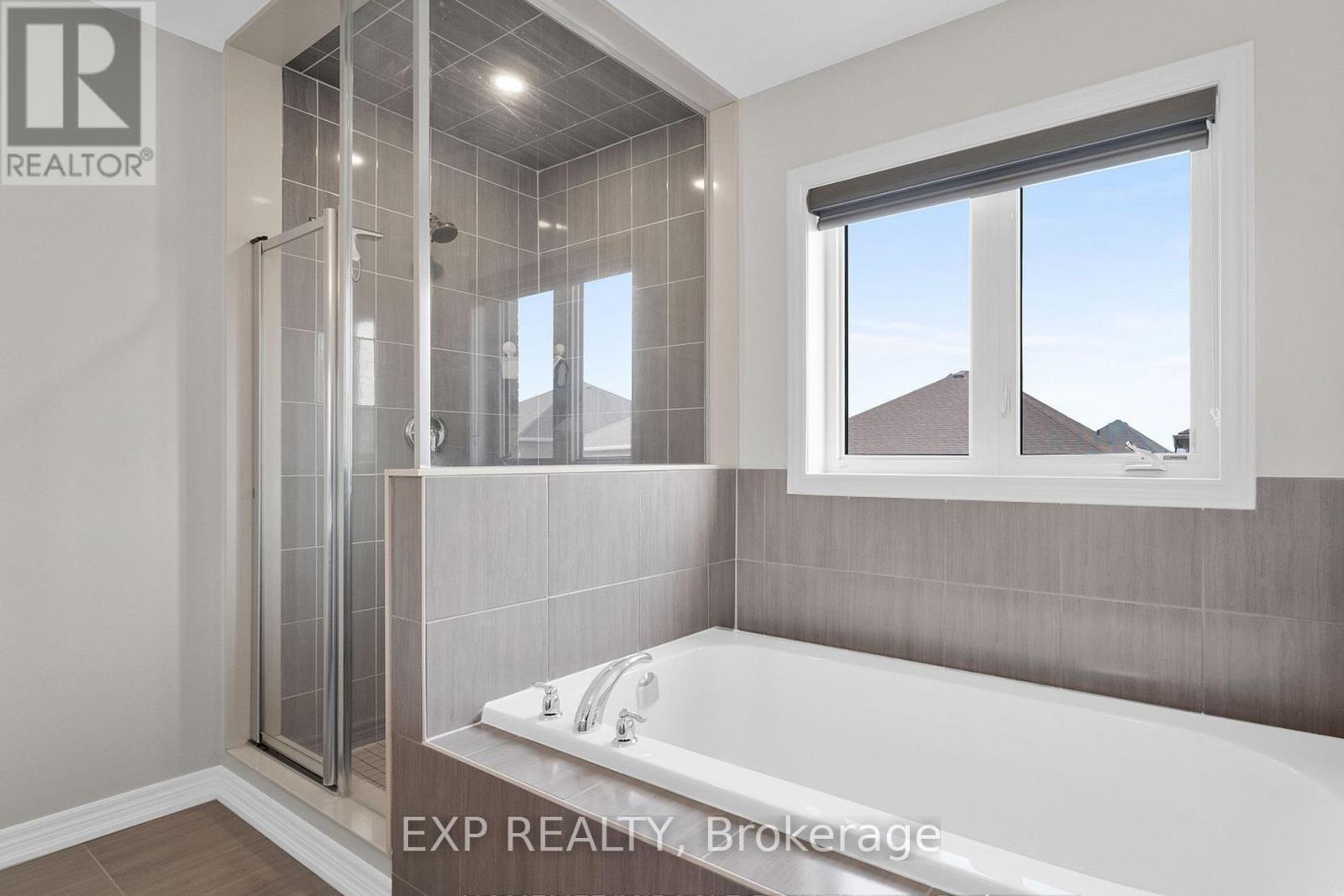 1037 Skyridge Boulevard, Pickering, Ontario  L1X 0G5 - Photo 6 - E12794662