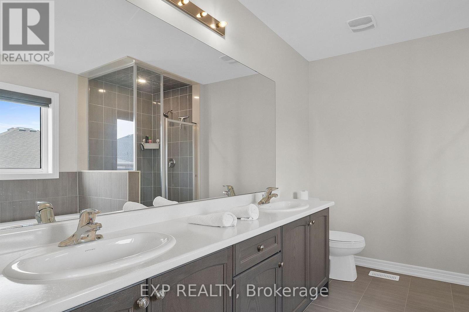 1037 Skyridge Boulevard, Pickering, Ontario  L1X 0G5 - Photo 7 - E12794662