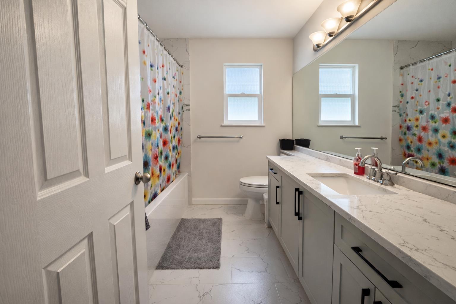 18529 67a Avenue, Surrey, British Columbia  V3S 9B5 - Photo 9 - R3090482