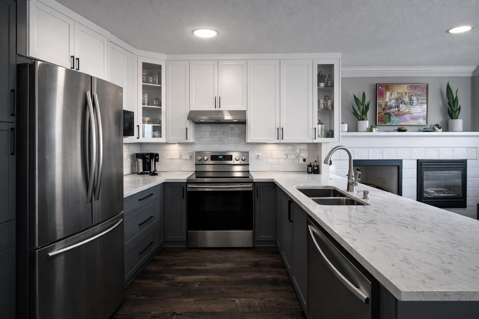 18529 67a Avenue, Surrey, British Columbia  V3S 9B5 - Photo 3 - R3090482